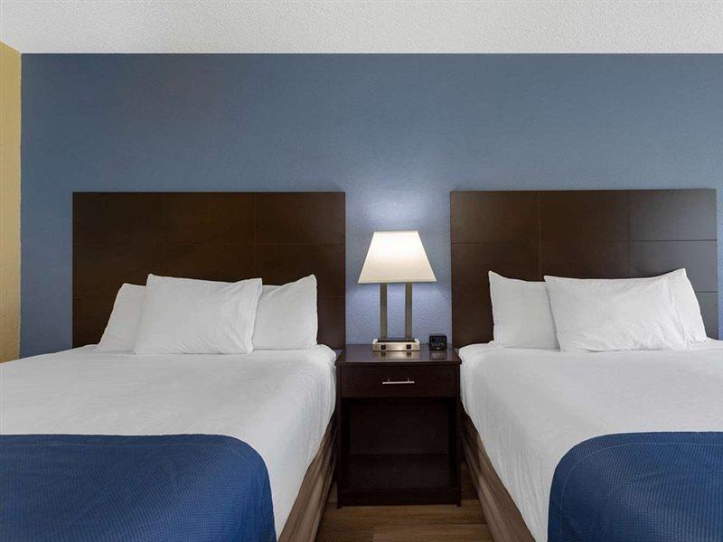 Days Inn By Wyndham Greensboro Airport Εξωτερικό φωτογραφία