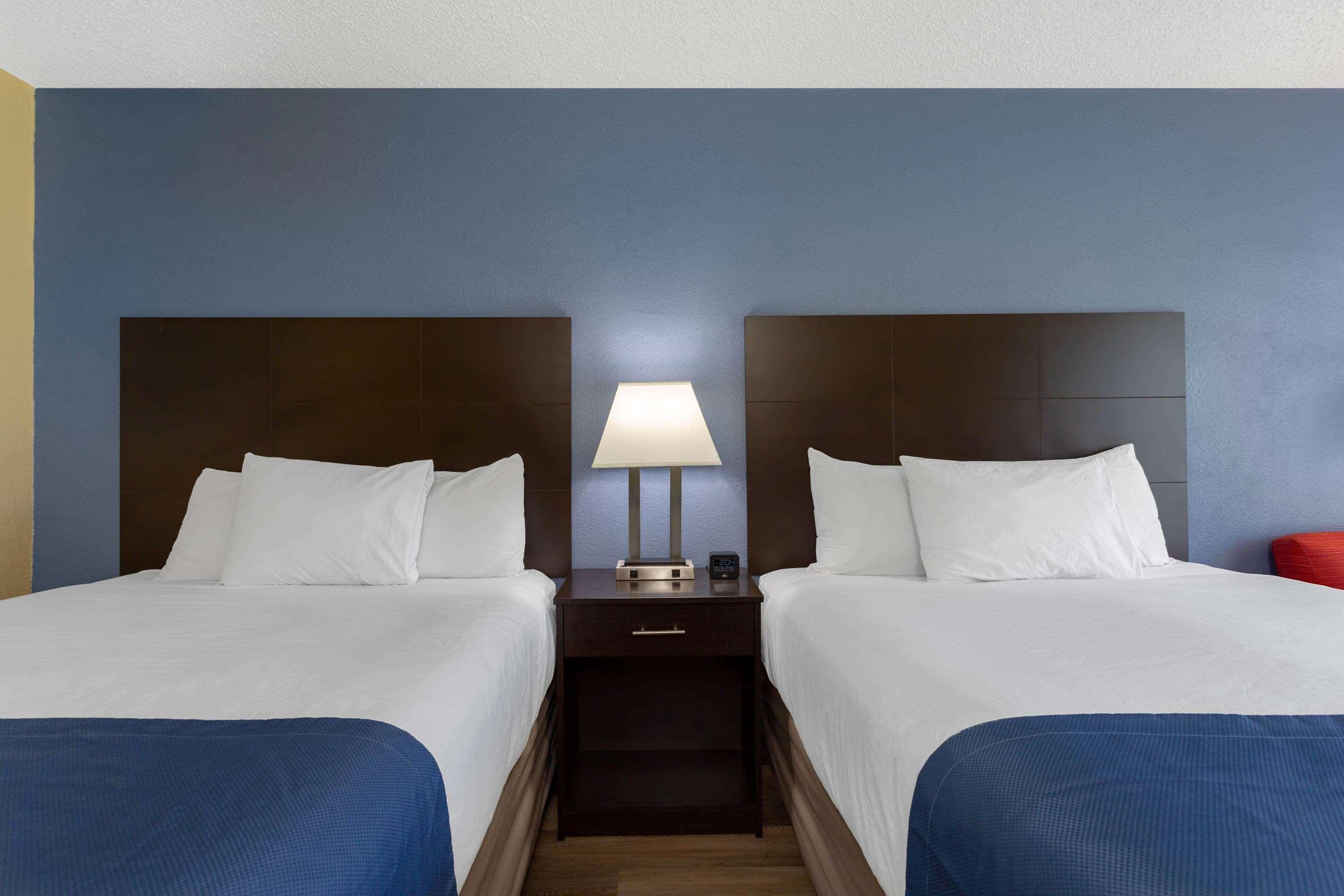 Days Inn By Wyndham Greensboro Airport Εξωτερικό φωτογραφία