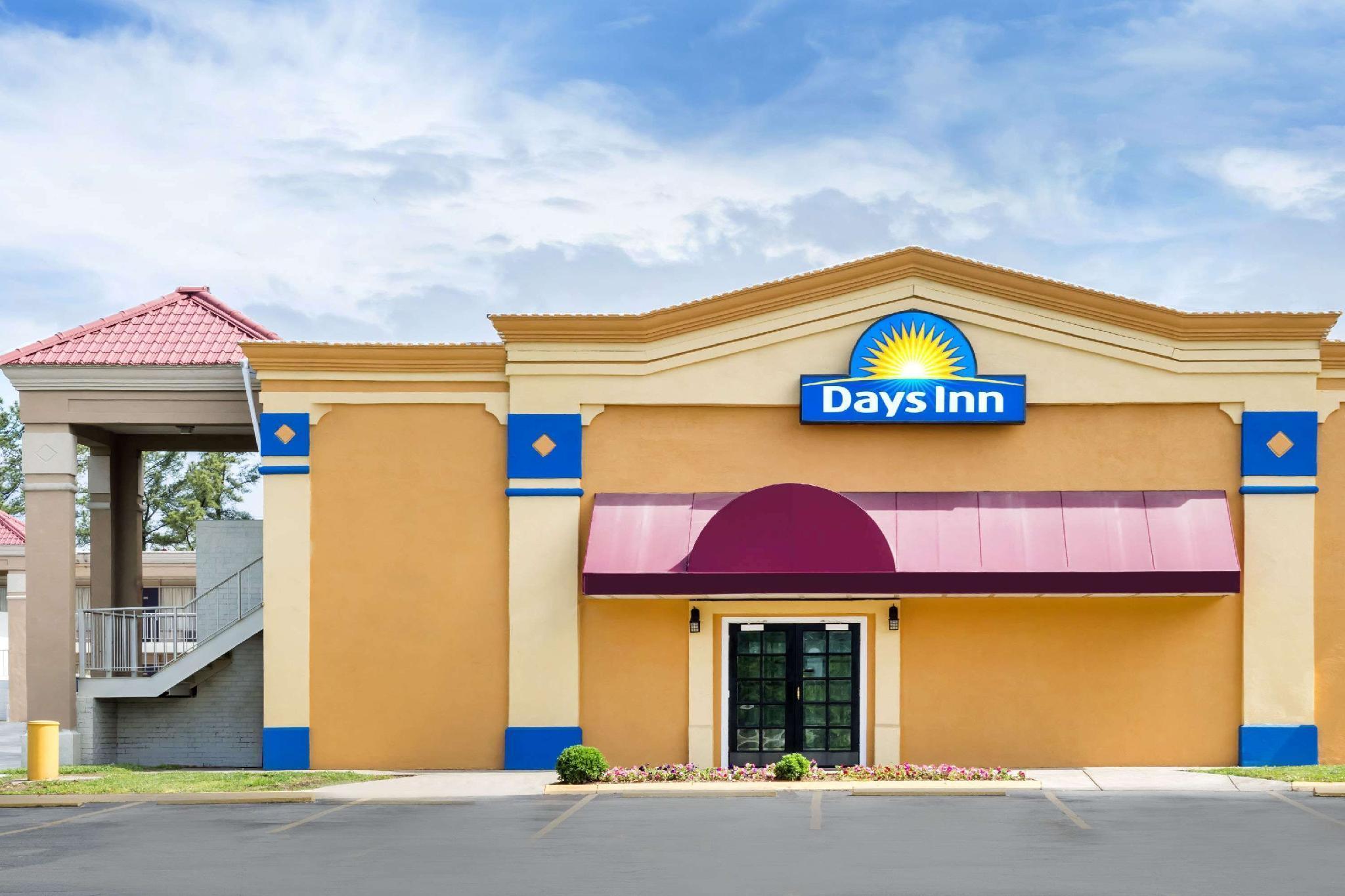 Days Inn By Wyndham Greensboro Airport Εξωτερικό φωτογραφία