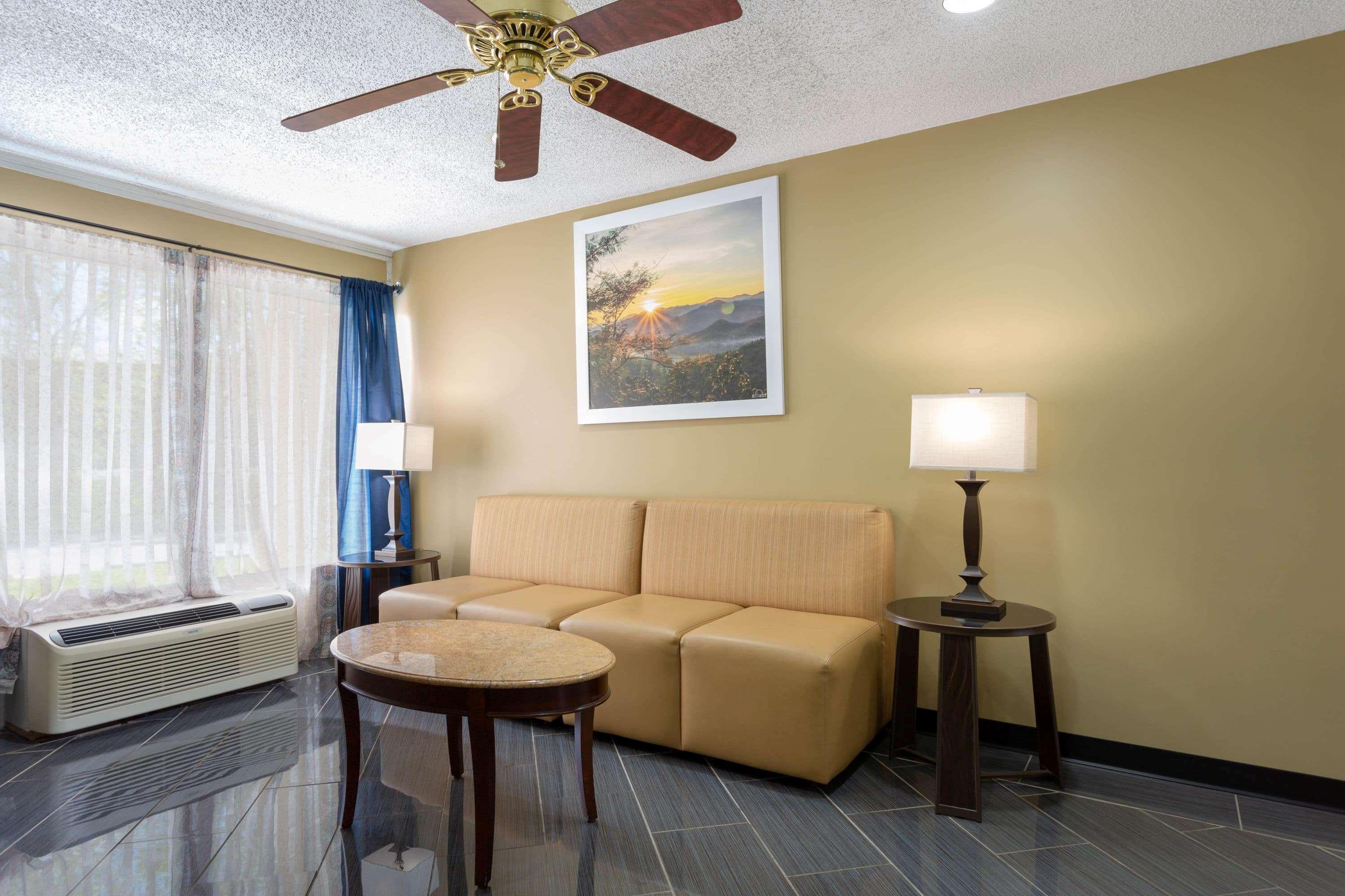 Days Inn By Wyndham Greensboro Airport Εξωτερικό φωτογραφία
