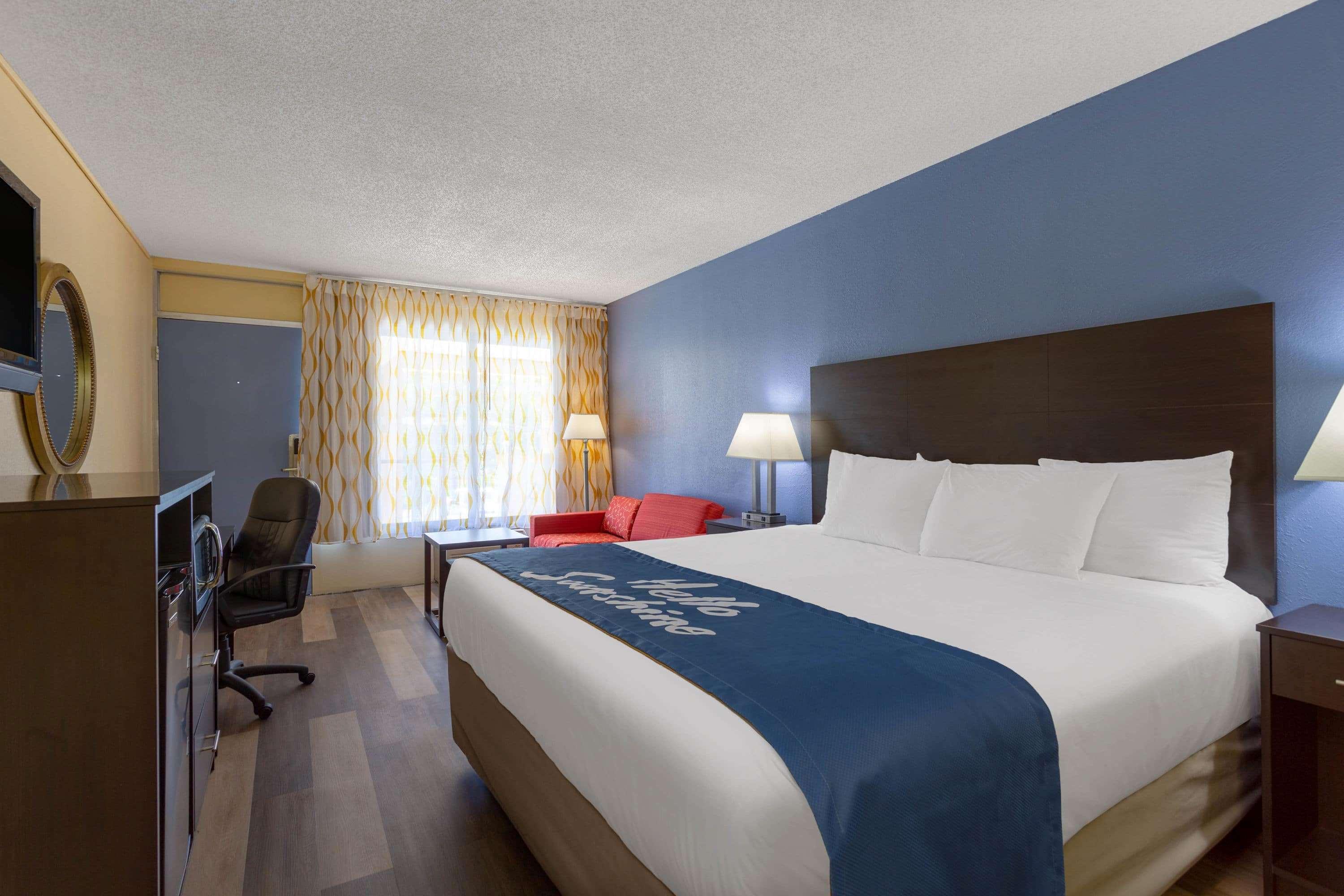 Days Inn By Wyndham Greensboro Airport Εξωτερικό φωτογραφία