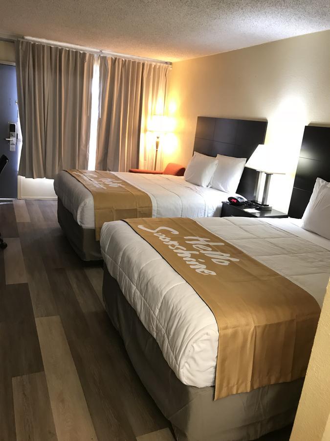 Days Inn By Wyndham Greensboro Airport Εξωτερικό φωτογραφία