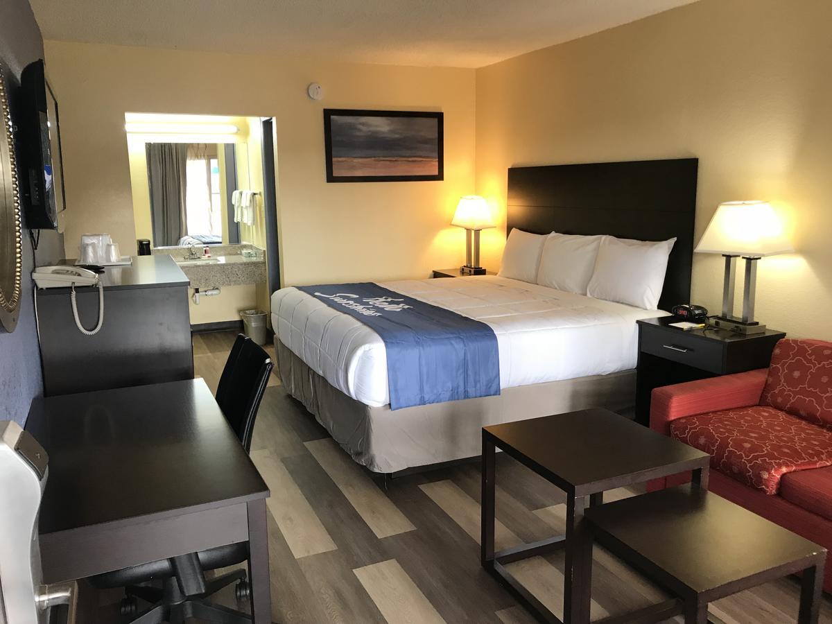 Days Inn By Wyndham Greensboro Airport Εξωτερικό φωτογραφία
