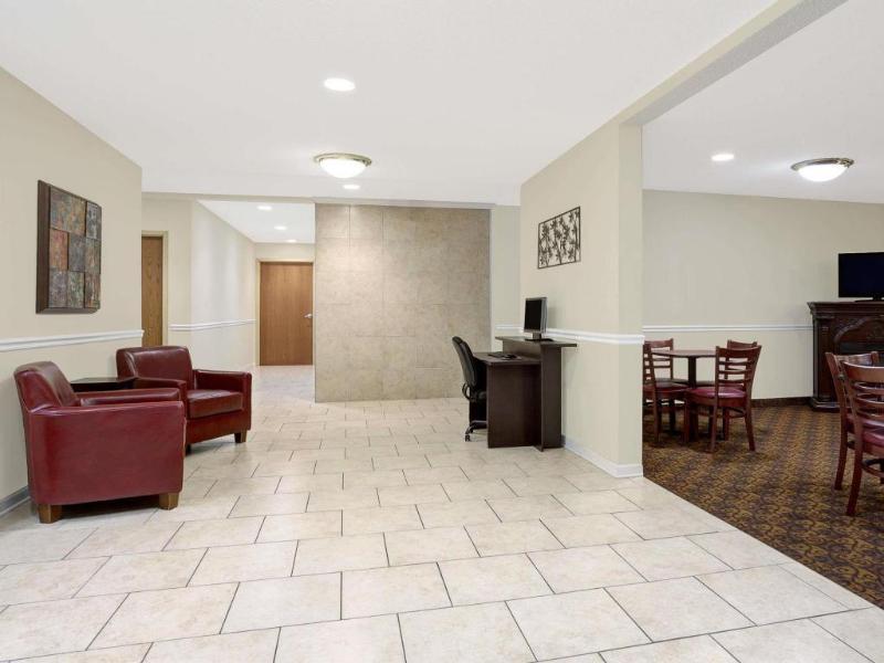 Days Inn By Wyndham Greensboro Airport Εξωτερικό φωτογραφία